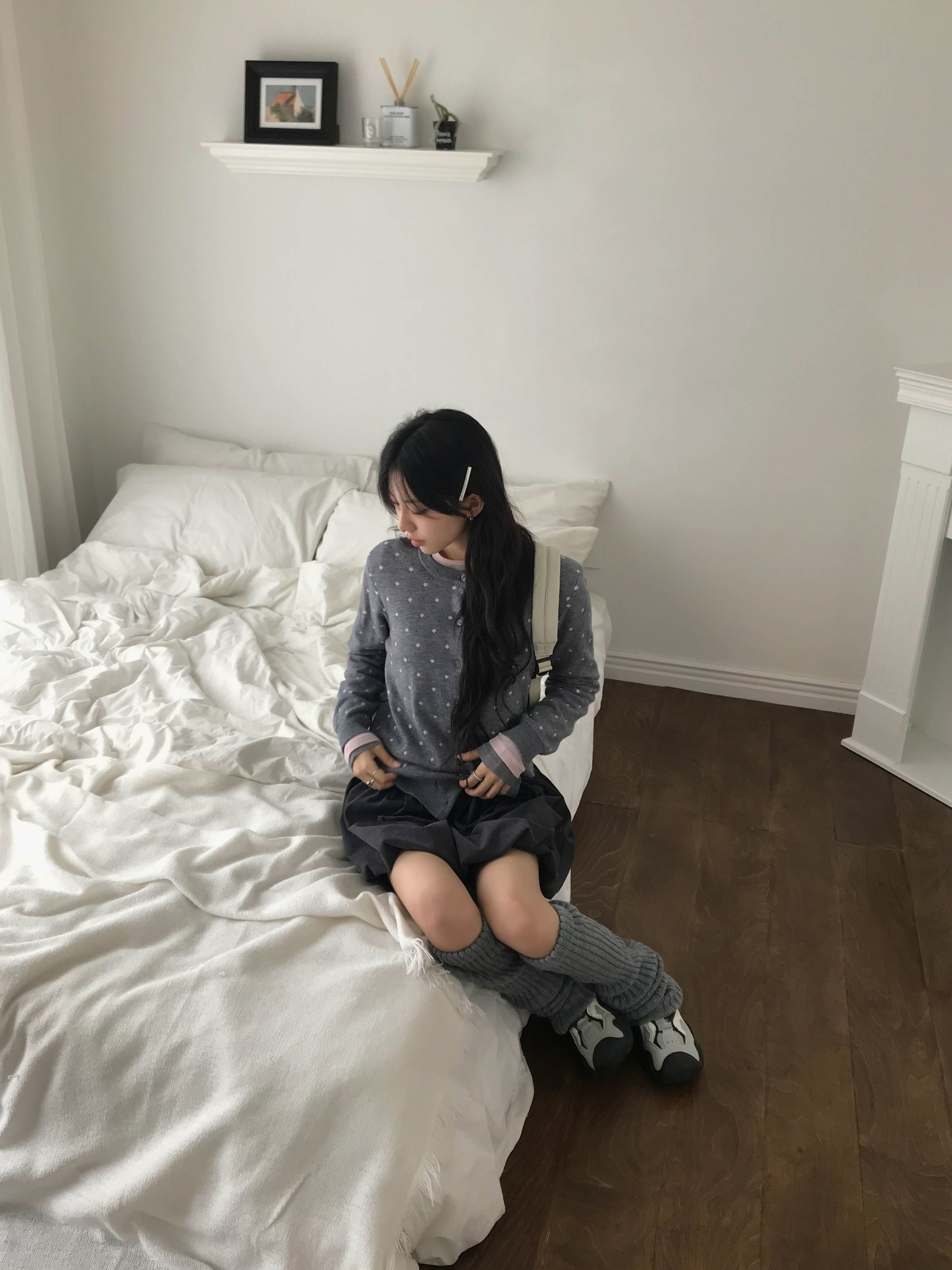 [포인트템🖤] 코지 도트 니트 가디건 상세 이미지 6